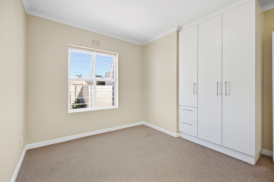 2 Bedroom Property for Sale in Sunningdale Western Cape